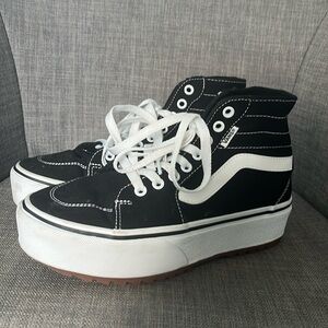 Women’s platform Vans